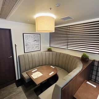 特別な日に◎女子会や家族の集まりに最適なウッディな雰囲気