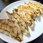 ラーメン屋 ガッツ - 餃子￥380