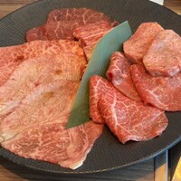 焼肉うしごろ 新宿三丁目店 - 