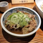 赤玉 本店 - 名物 牛すじ煮込み