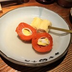 赤玉 本店 - 追加おでん（赤玉、ゆば巻き）