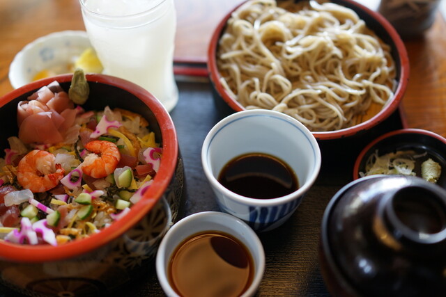 峰亀 曽根田店（みねかめ） - 曽根田（そば）