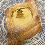 Ｂｒｅａｄ Ｃｒａｆｔ　オオウラ - クリームチーズデニッシュ 190円