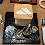 さばたろう - 初めに二段の折箱が来ます♬