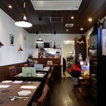 La Rondine - 一番乗りの店内