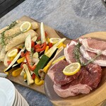 THE ROOF BBQ GARDEN - 