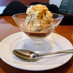 カミヤ - アイスクリームのエスプレッソがけ