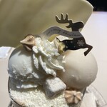 Art Gallery Cafe 茶々華 - アイスとシャーベットからトナカイ飛び出す