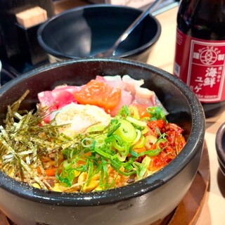 東三国限定！海鮮ゴロゴロ「石焼きビビンパ」が旨いっ！