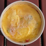 LAWSON - 料理写真:令和6年12月 24時間営業
南京町監修天津飯 税込620円