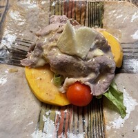 ごはんや 要兵衛 - 牛しゃぶ柿のサラダ