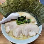 横浜家系ラーメン 魂心家 佐久平店 - 