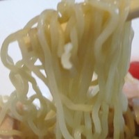 開化亭 -  涼麺の縮れ細麺を持ち上げてみました☆