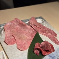 焼肉料理 牛吉日和 - 赤身三種