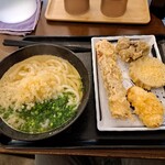 讃岐うどん オカマル - 