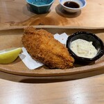 こたつ ねこ - カキフライ。岩牡蠣かと見まごうデカ真牡蠣