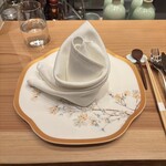 魔都 MATO - カウンター席へ