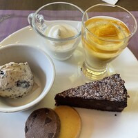 ビュッフェ＆カフェレストラン ナイト＆デイ - 