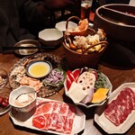 裏の山の木の子 渋谷 - 