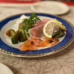 ニコラス - オードブル盛り合わせ１人前（税込み１１００円）