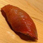 すが弥 - 背トロです。厚岸に揚がった200kg強の巨体