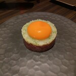 焼肉うしごろ 銀座並木通り店 - 富山産白海老の和牛ユッケ