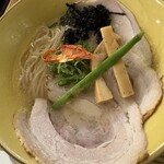 サッポロ ラーメン ハチ 札幌時計台本店 - 