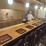 祇園 大渡 - 店内(カウンターのみ)