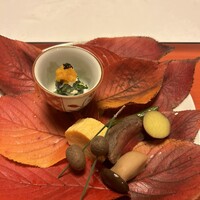 筑紫亭 - ワサビナと菊の花とホタテの貝柱の白和え、だし巻き玉子、さつまいも、むかご、エリンギ、万願寺とうがらし、鹿の肉（宇佐産）