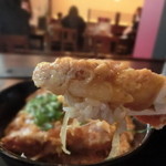 情熱うどん讃州 -  ●カツ丼の「とんかつ」は肉厚だぞ～