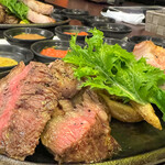 BistroW - 税込で2900円でブランド牛、豚肉食べ放題！