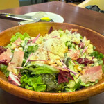 BistroW - 温泉卵とグリルベーコンのシーザーサラダ