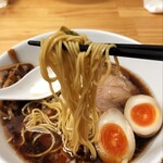 らーめんつけ麺 びんびん亭 - 麺リフトアップ