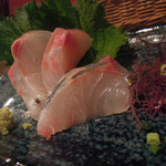 炭火焼酒亭ローリンストーン -  活〆シマアジ刺　ズームアップ