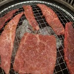 炭火焼肉 牛和鹿 - 