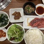 炭火焼肉 牛和鹿 - 