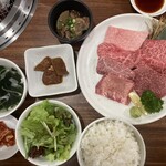 炭火焼肉 牛和鹿 - 