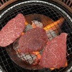 炭火焼肉 牛和鹿 - 