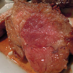 炭火焼酒亭ローリンストーン -  名物／豪州産骨付きラムロース　ズームアップ