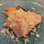 蕎麦割烹  倉田 - 氷見産鰤、ホタテ、　　山山葵掛け、蔓菜