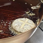 天ぷら はせ川 - 油で揚げてます