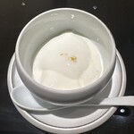 眞善美 - 二種類の杏仁豆腐