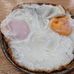 大衆酒場ニューベルク - 目玉焼き　250円
