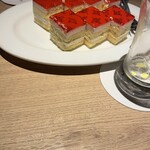 郷土料理 銀天ゆずや - デザートのケーキ