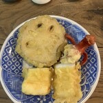 天ぷらスタンド 北吉 - れんこん　いか　タコさんウインナー