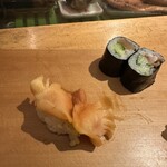 味工房 うえ川 - 赤貝の握りと細巻き