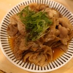 寅屋 - 煮込み　360円