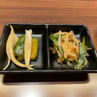 焼肉冷麺 ユッチャン 北新地店 - パンチャン