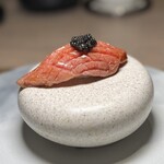 焼肉牛印 神楽坂店 - 肉寿司～キャビア乗せ～