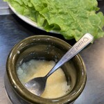 焼肉キッチンカルビパパ - 薬味(にんにく、わさび、唐辛子、辛味噌など)がサービスなのは最高！✨